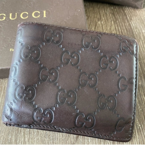 Authentic Gucci Wallet - Picture 3 of 10